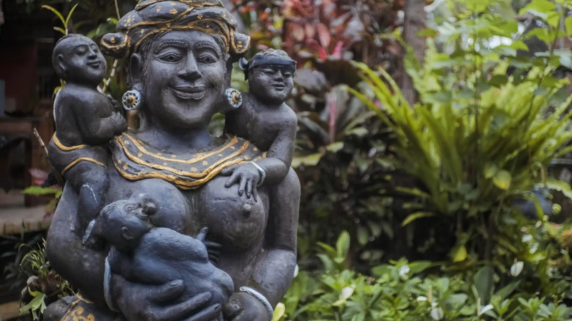 Nirwa 1 Ubud Guesthouse Ουμπούντ